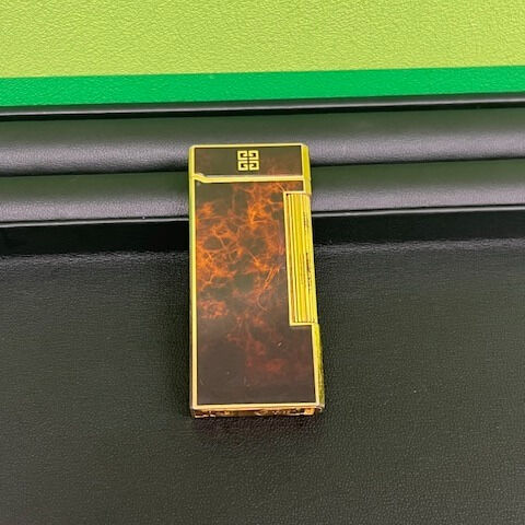 ジバンシー