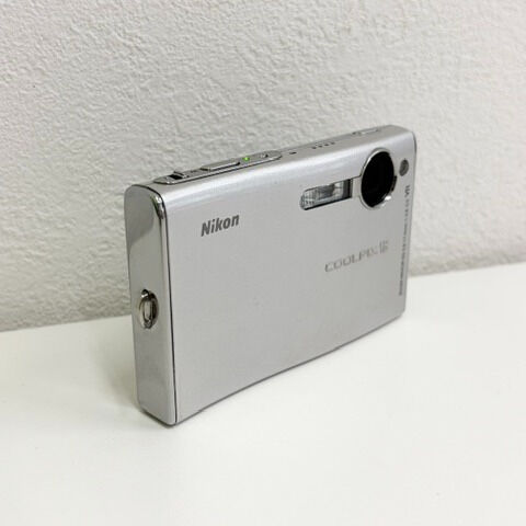 こんにちは！本日も元気に営業中です📸