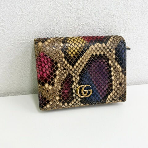 こんにちは🌟先日、魅力的なアイテムを手に入れました！GUCC