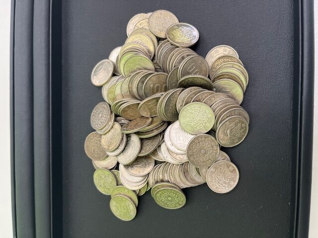 100円銀貨120枚
