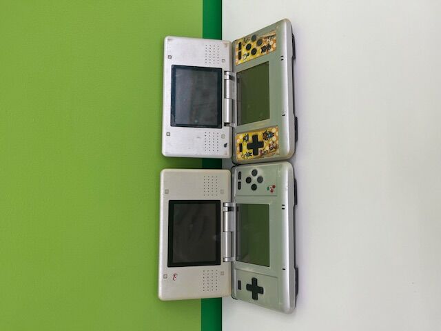 Nintendo DSを2台
